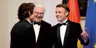 Zelensky Meets UK Foreign Secretary On Military Aid To Ukraine...