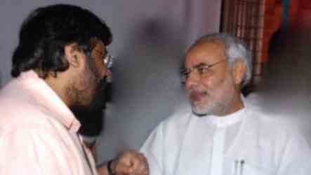SS (UBT) MP Cites Film Scene To Poke Maha CM, His Son In Mumbai Poll Rall...