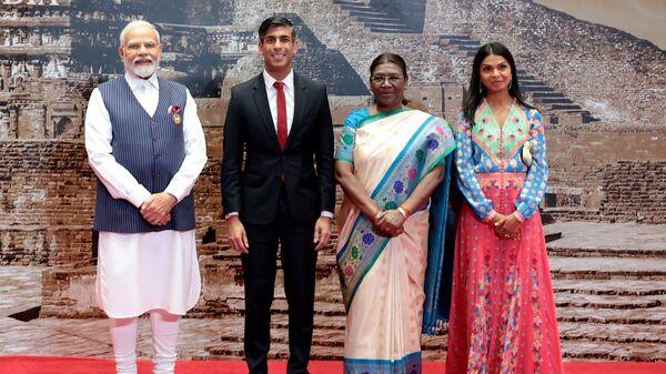 G20 Summit Proud Hindu Rishi Sunak Offers Prayers At Akshardham