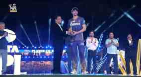 IPL 2024: Shah Rukh Khan's Heartwarming Gesture Towards KKR's Rinku Si...