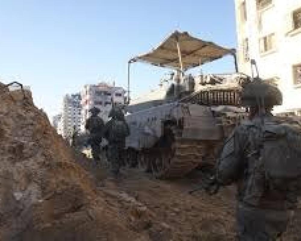 دبابات الاحتلال تقتحم قلب مدينة غزة وتحاصر 900 ألف فلسطيني بلا ملاذ...