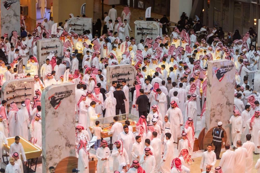 معرض الصقور والصيد السعودي الدولي 2025 الأكبر من نوعه في العالم...