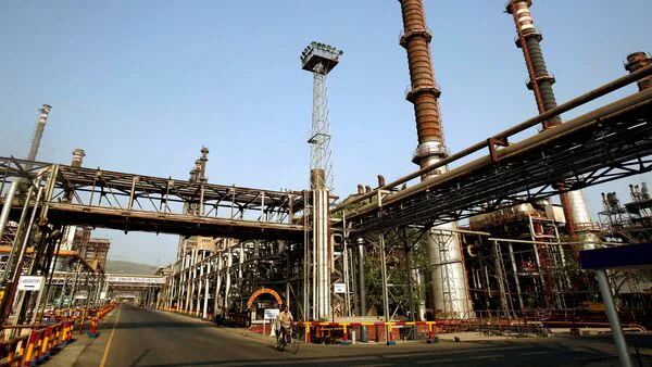 India's Monster Oil Hoard Tempts Indianoil And Trafigura To L&T...