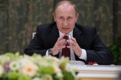 Putin orders cabinet to study restructuring Cyprus loan