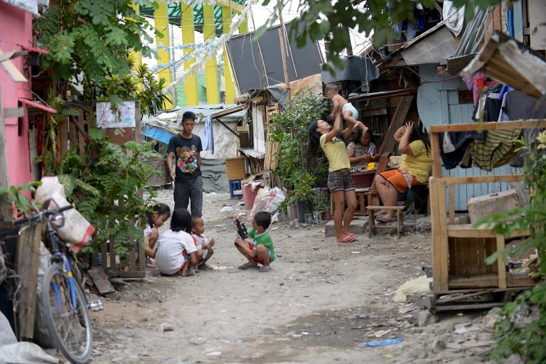 Women of Philippine slum welcome birth control victory