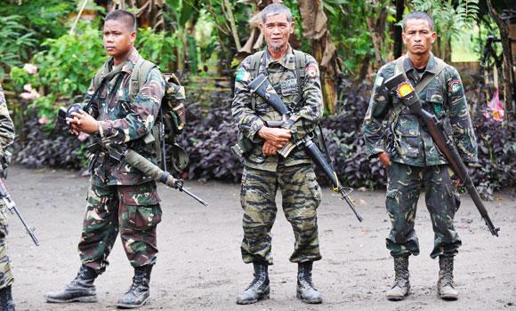 Philippine forces rebels report casualties in rare clash Philippine forces rebels report casualties in rare clash
