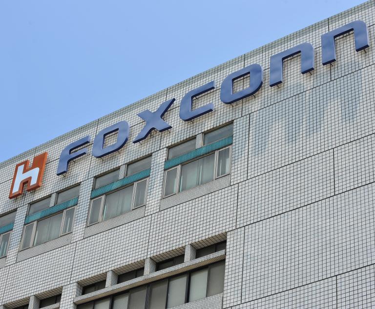 Taiwanese Foxconn manager caught stealing 'thousands' of smartphones
