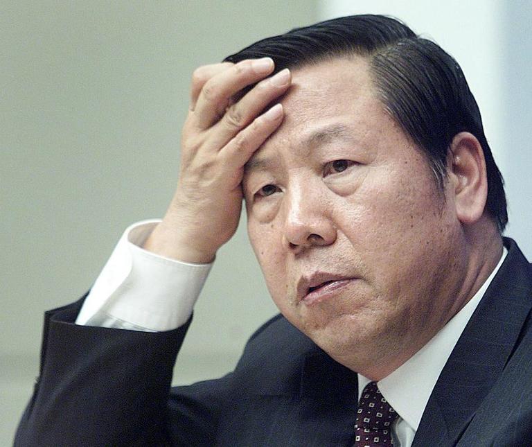 Former China central bank governor 'helping graft probe': report Former China central bank governor 'helping graft probe': report