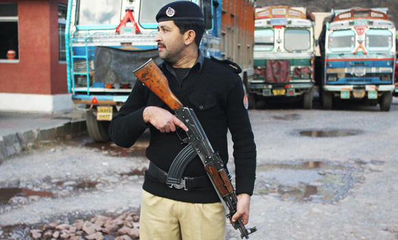 Pakistan firm in global fake degree scam worth millions: Report Pakistan firm in global fake degree scam worth millions: Report