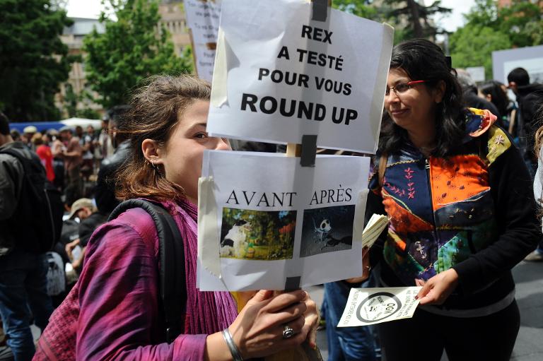 France bans sale of Monsanto herbicide Roundup in nurseries