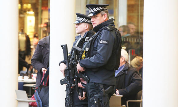 UK Canadian US students about to join terror group UK Canadian US students about to join terror group