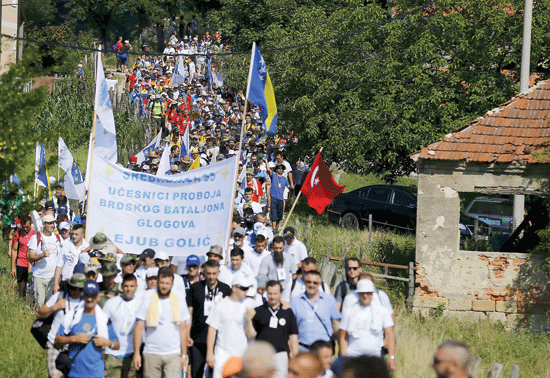 Thousands remember Bosnia genocide