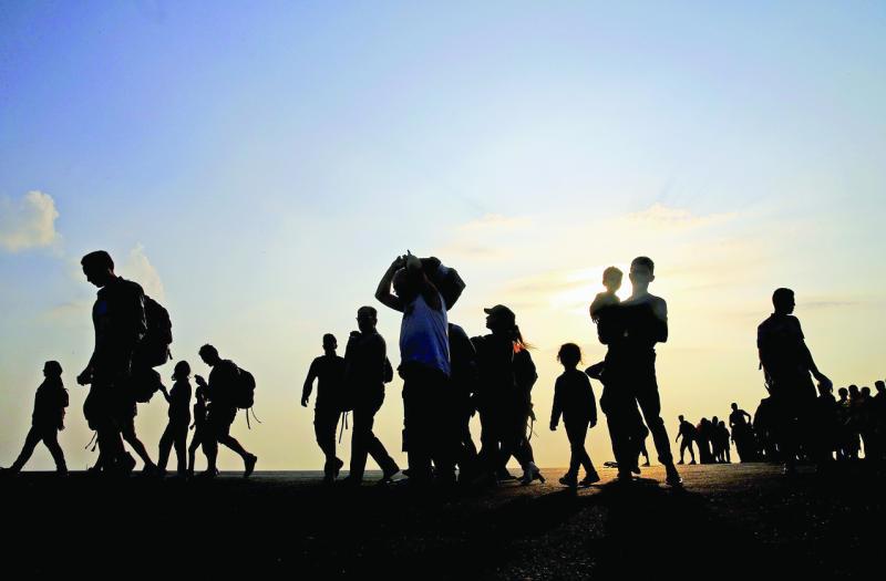 Greek coast guard rescues 1417 migrants over 3 days Greek coast guard rescues 1417 migrants over 3 days