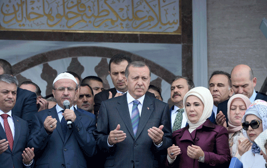 Erdogan vows to press for new constitution