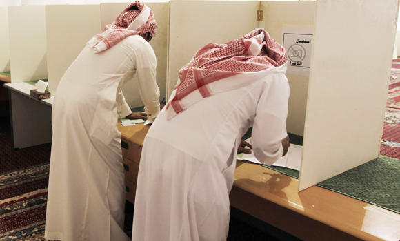 Academics compete with businessmen in municipal elections Academics compete with businessmen in municipal elections