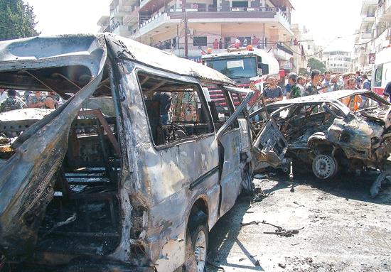 Car bomb kills 10 in Latakia