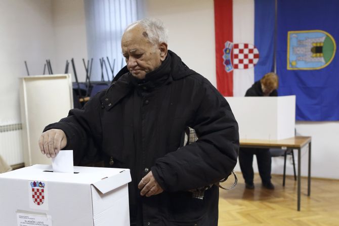 Croatian voters cast ballots for new government