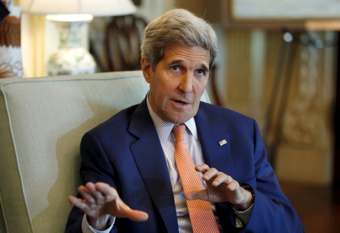 Kerry puts off visit to Cyprus due to expected developments on Syria