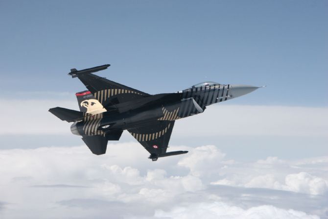 Turkey willing to open more bases to anti Daesh planes Turkey willing to open more bases to anti Daesh planes
