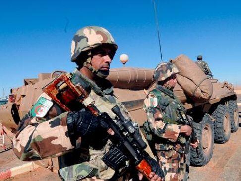Soldiers kill two armed Islamists in Algeria: ministry