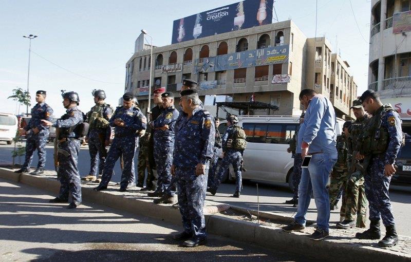 Qatar- Suicide bomber kills three wounds 27 in central Baghdad: Police