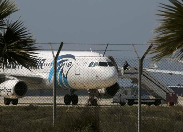 EgyptAir plane hijacked to Cyprus most passengers freed