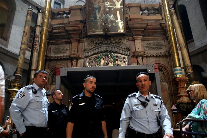 Restoration work starts at Jerusalem's Holy Sepulchre shrine