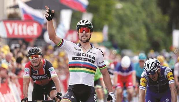 Sagan powers to stage win despite pedal glitch