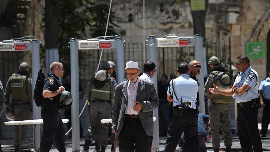 Israel Refuses to Remove Metal Detectors from Al Aqsa Mosque Compound