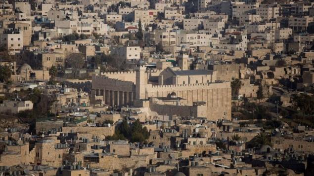 Arab UNESCO Envoy Apologizes to Israeli Envoy Over Hebron Vote