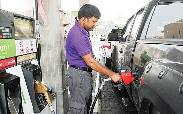 Kuwait- 'Hike in petrol prices fails to ease traffic congestion'