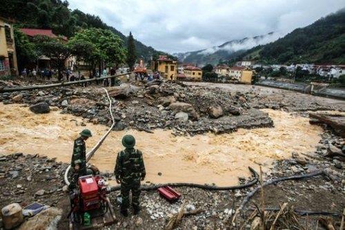 Floods, landslides kill 26 in Vietnam