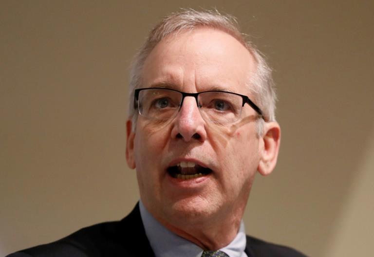 US Fed official sees gradual rate hikes even amid low inflation