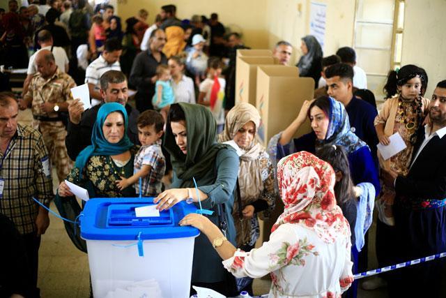 Baghdad pressures Kurds to reverse overwhelming independence vote
