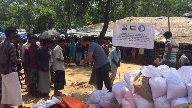 Kuwait- KRCS, IHH cooperate in helping Myanmar's Rohingyas