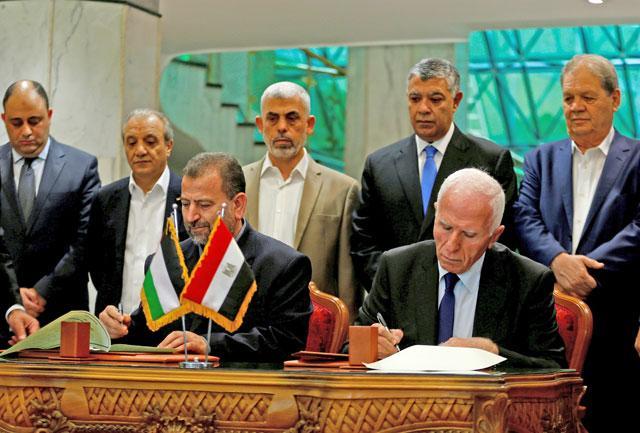 Palestinian rivals Fateh, Hamas sign reconciliation accord