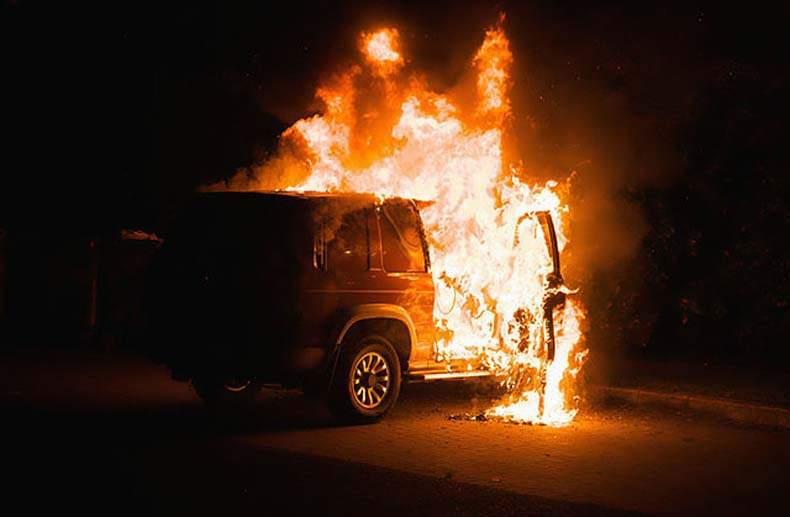 Firefighters put out minor car blaze near Dubai petrol station