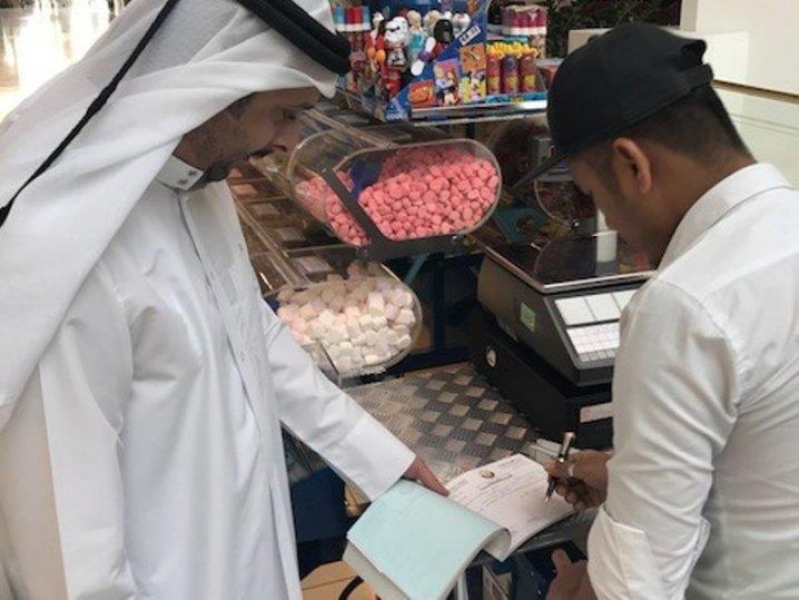 Qatar- Ministry detects 28 violations in commercial stores