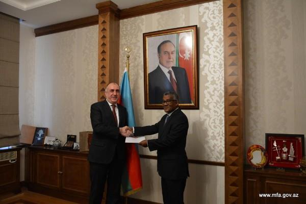 Mammadyarov meets newly appointed envoy of Sudan to Azerbaijan