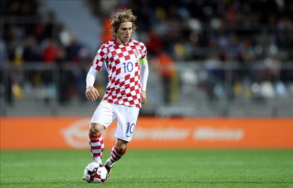 Tarnished Modric key to Croatia's World Cup hopes