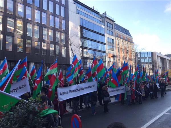 Azerbaijanis stage protest rally in Brussels (PHOTO)