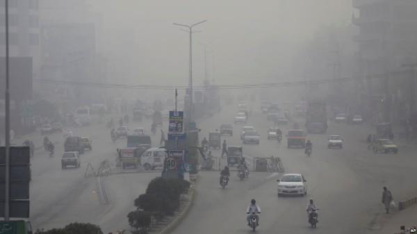 Pakistan- Smog to subside with decrease in temperature, rain next week