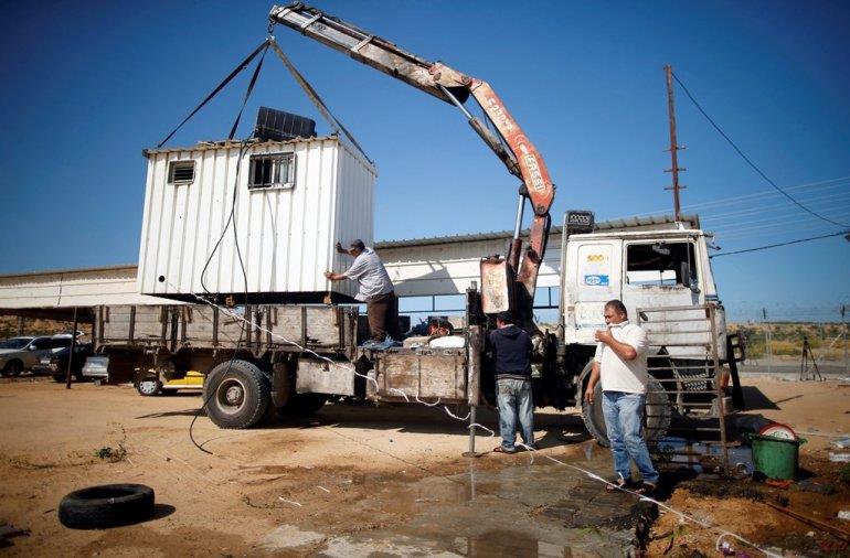 Hamas cedes Gaza border crossings to Palestinian Authority control