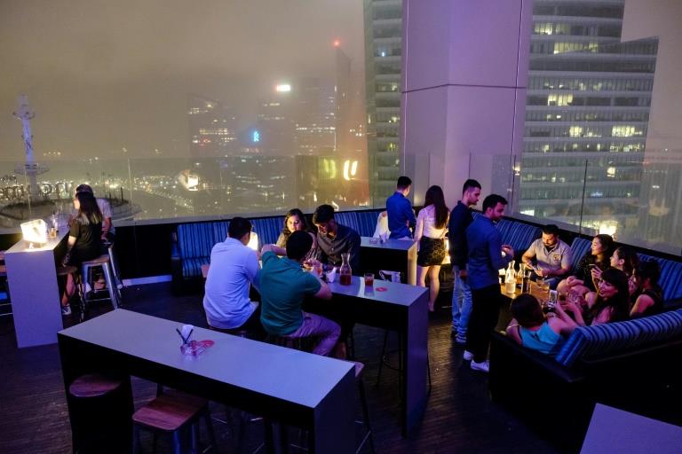 Singapore bar offers bitcoin New Year party package