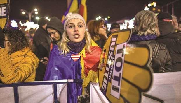 Qatar- Romanians rally against proposed judicial reforms