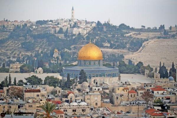 King warns of grave implications of relocating US embassy to Jerusalem