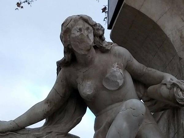 Algerian 'Perturbed' Salafist Vandalizes Historical Statue of Naked Woman