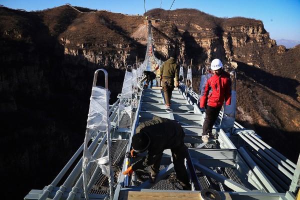 World's longest glass bridge ready to open World's longest glass bridge ready to open