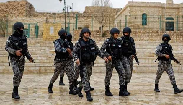 Jordan says arrests 17 in foiled Islamic State attack plot
