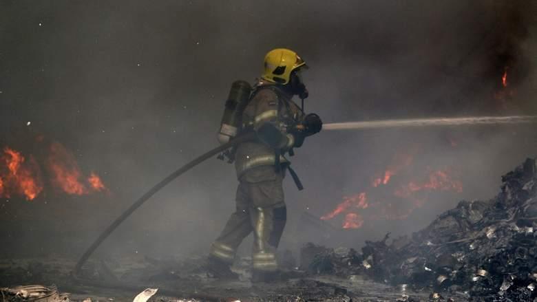 UAE- Goods worth millions burnt in Sharjah warehouse fire&#160